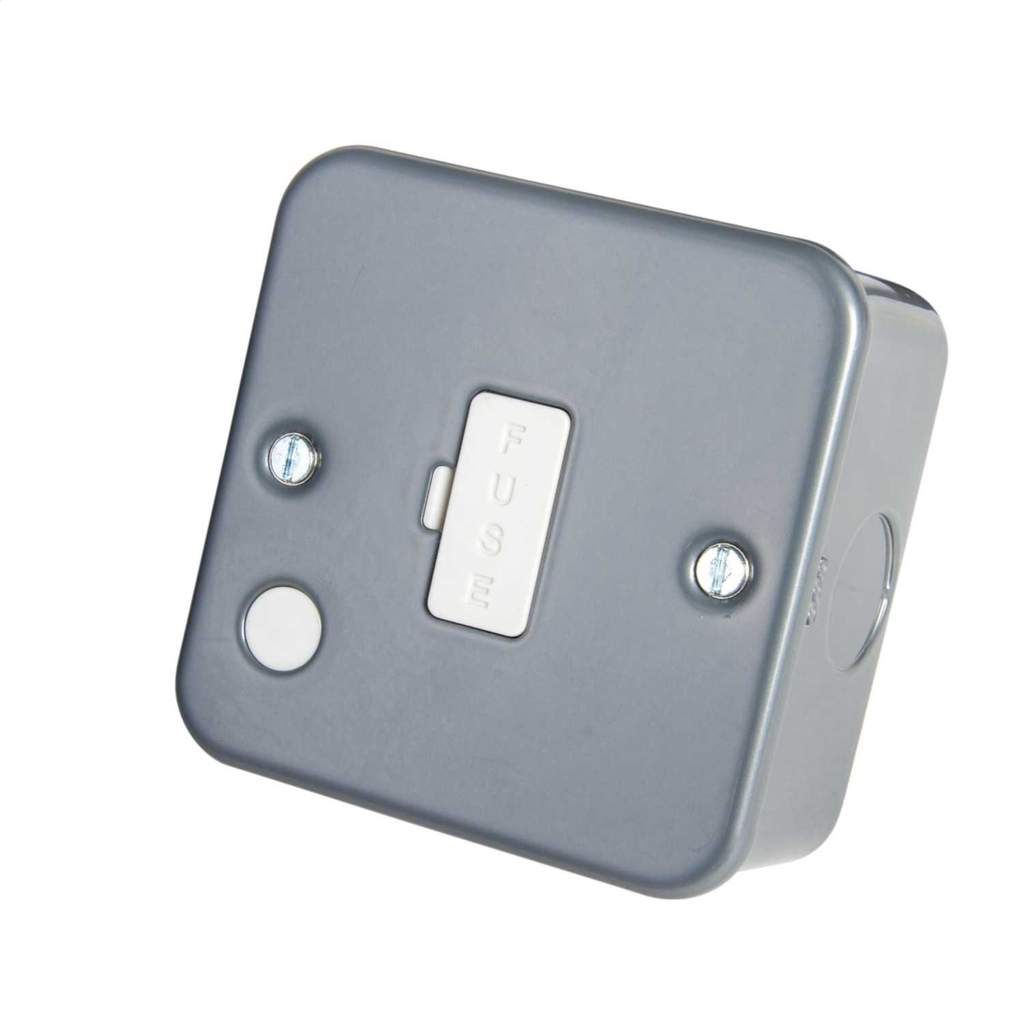 BG 13A Unswitched Fused Spur with Flex Outlet Metal Clad (MC552F