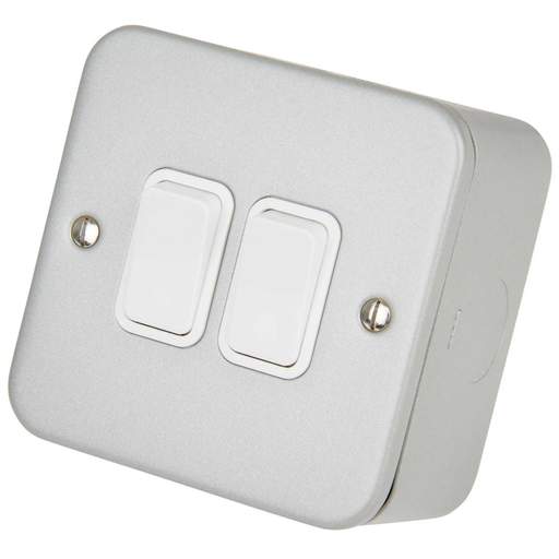 Deta 10A 2 Gang 2 Way Light Switch Metal Clad