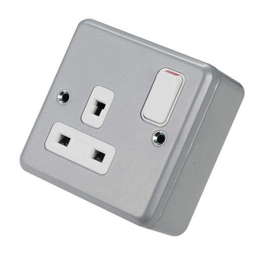 MK Metalclad Plus 13A DP 1 Gang Non Standard Socket with Clean Earth Facility Metal Clad